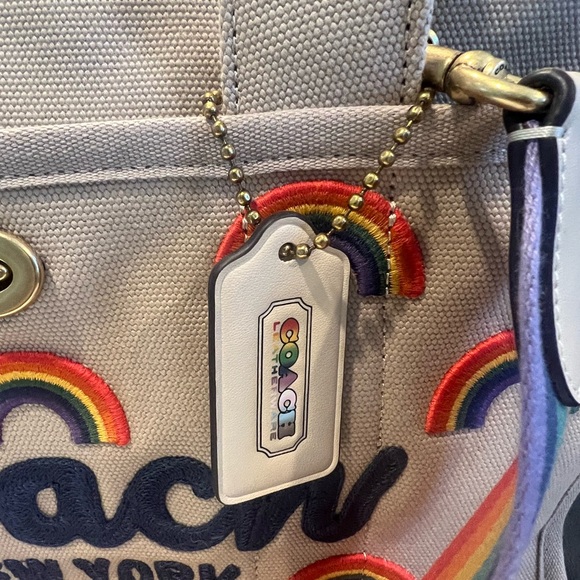 NWT Coach Rainbow Cargo Tote - Picture 11 of 14